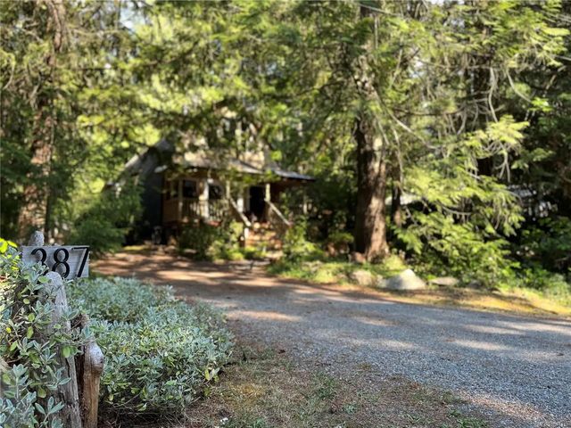 4 of 33 - 387 Lyngail Pl, Gabriola Island, BC