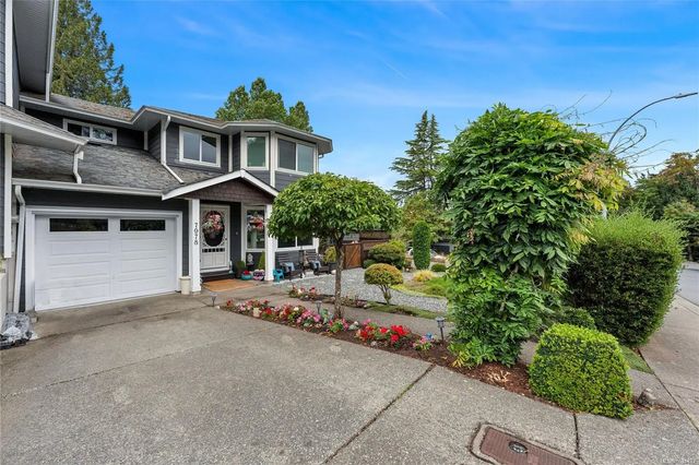 2 of 33 - 7978 Northview Dr, Crofton, BC