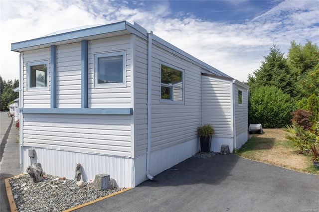 2 of 29 - 6245 Metral Dr 22, Nanaimo, BC