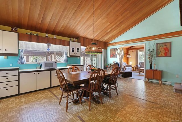 4 of 27 - 2570 Piercy Rd, Denman Island, BC