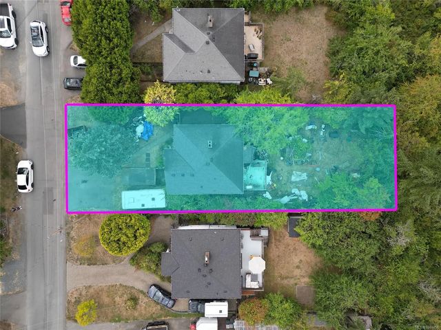 4 of 35 - 482 Ker Ave, Saanich, BC