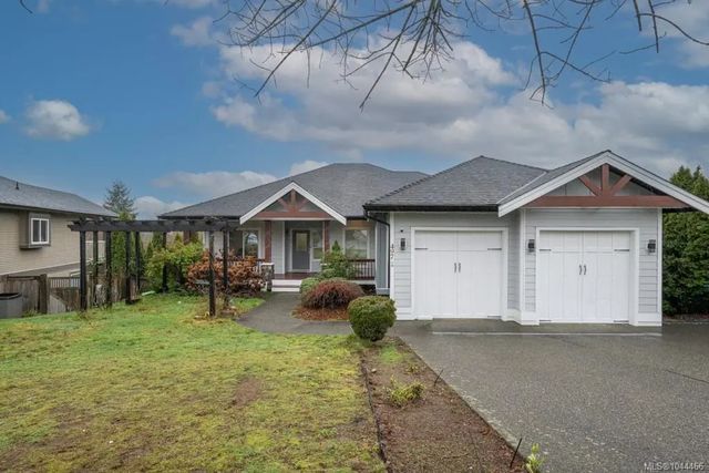 497 Poets Trail Dr, Nanaimo