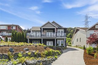 456 Battie Dr, Ladysmith