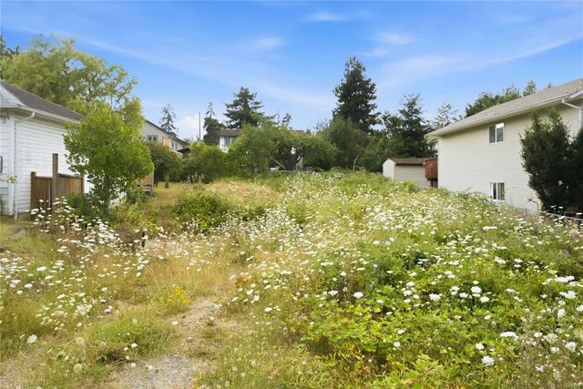 3 of 12 - 840 Victoria Rd, Nanaimo, BC