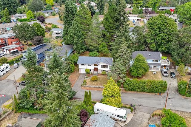 3 of 39 - 5861 Sycamore St, Duncan, BC