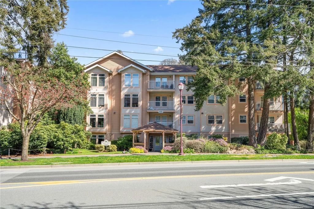 606 Goldstream Ave 105, Langford