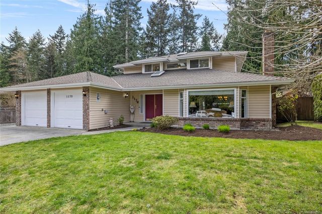 4 of 44 - 1170 Clubhouse Dr, Qualicum Beach, BC