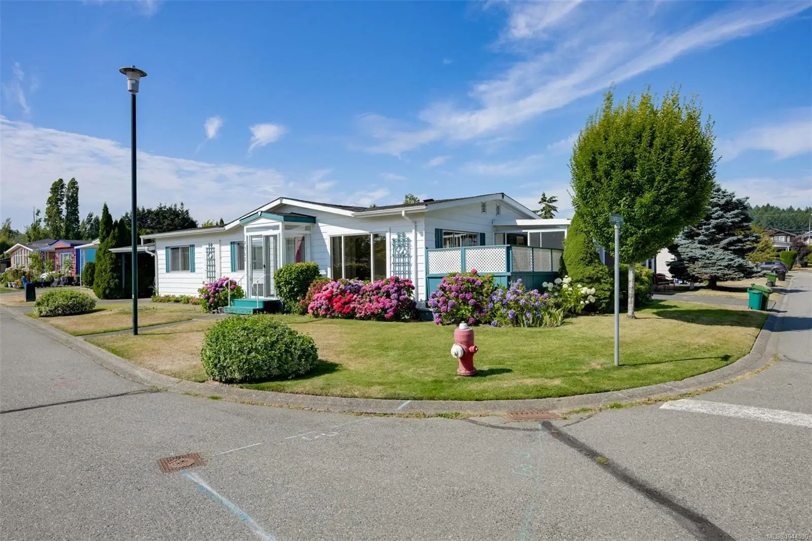 1044530, Residential, 9362 Village Way, Sidney, BC, Summergate Village, , V8L 4N8