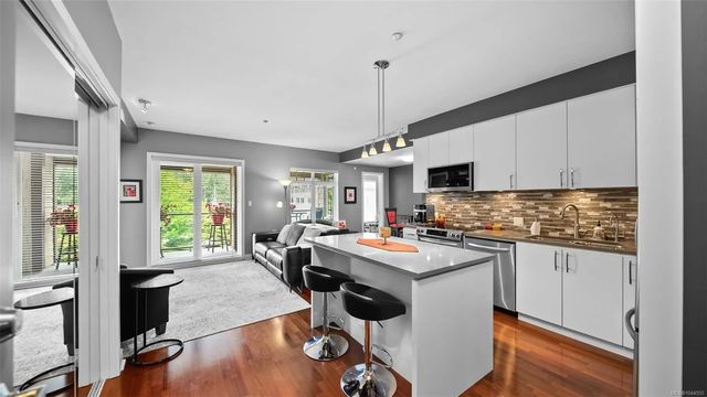 5 of 35 - 1375 Bear Mountain Pkwy 203, Langford, BC