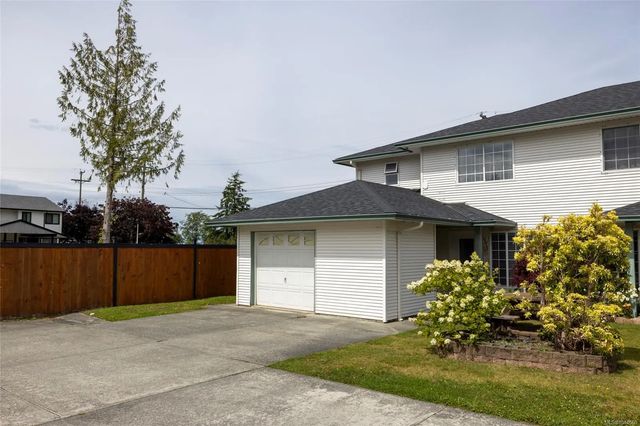 2 of 27 - 2553 Kingcome Pl 1, Port McNeill, BC