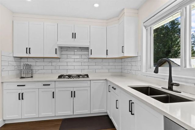 3 of 37 - 1039 Haslam Ave, Langford, BC