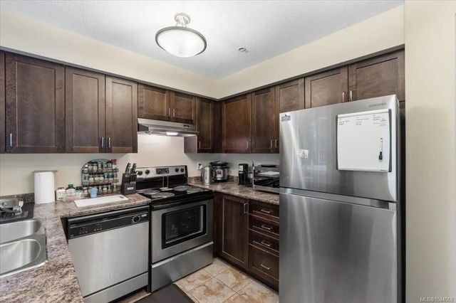 1620 Townsite Rd 203, Nanaimo