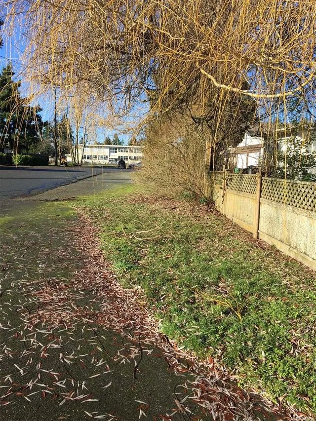 1305 Waddington Rd Lot 1, Nanaimo