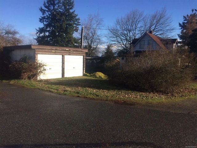 2 of 5 - 1305 Waddington Rd Lot 1, Nanaimo, BC