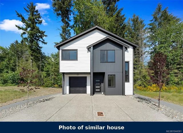 3 of 9 - 118 Plante Cres, Lake Cowichan, BC
