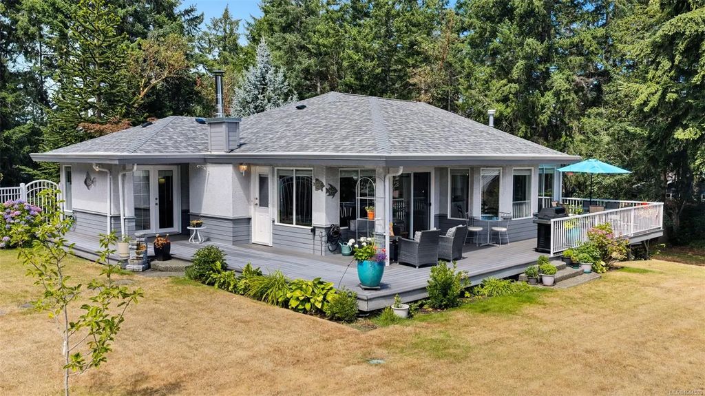 949 Pacific Pl, Duncan