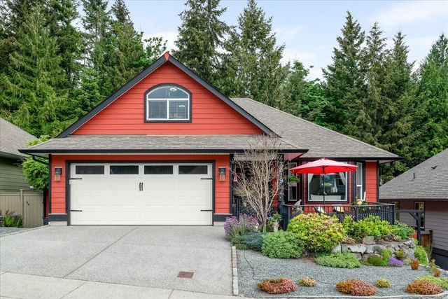 2 of 52 - 3319 Cook St, Chemainus, BC