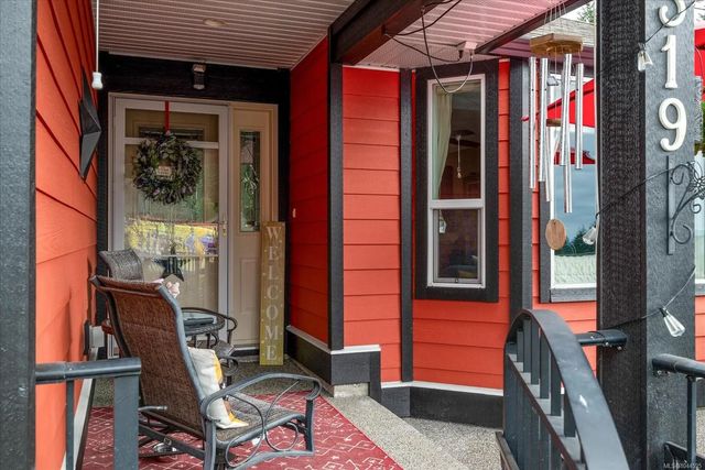 4 of 52 - 3319 Cook St, Chemainus, BC