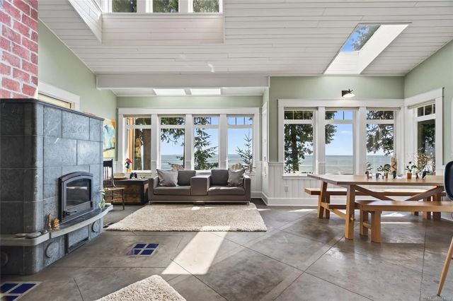3 of 45 - 105 Island Park Dr, Galiano Island, BC