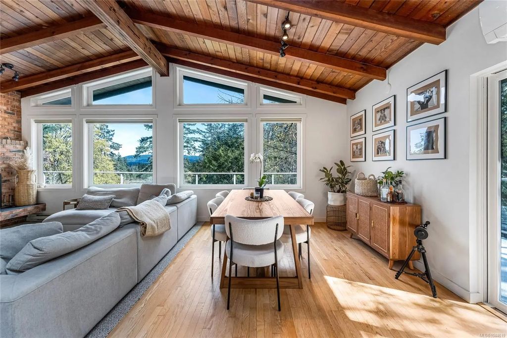 2083 North End Rd, Salt Spring