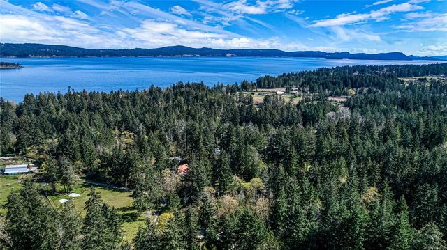 4 of 76 - 2083 North End Rd, Salt Spring, BC