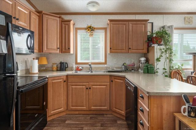 4 of 18 - 1 Honey Dr, Nanaimo, BC