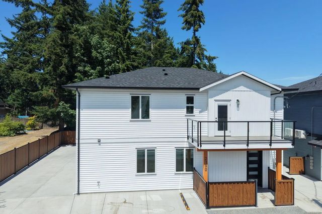 2190 Jingle Pot Rd 100, Nanaimo