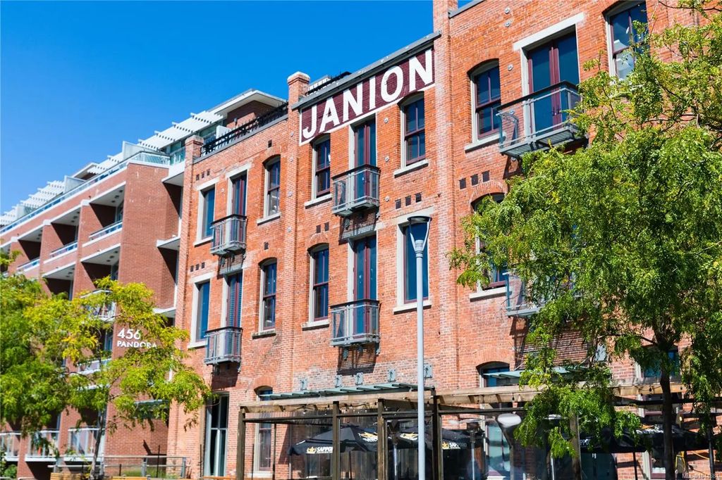 456 Pandora Ave M11, Victoria
