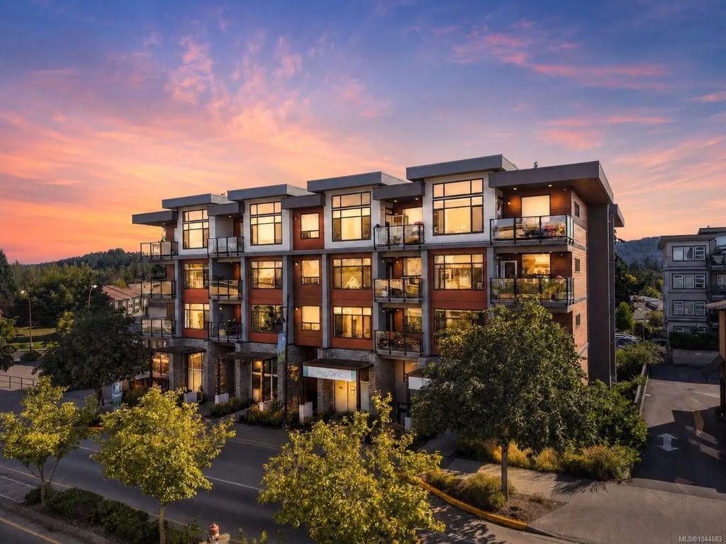 7162 West Saanich Rd 307, Central Saanich