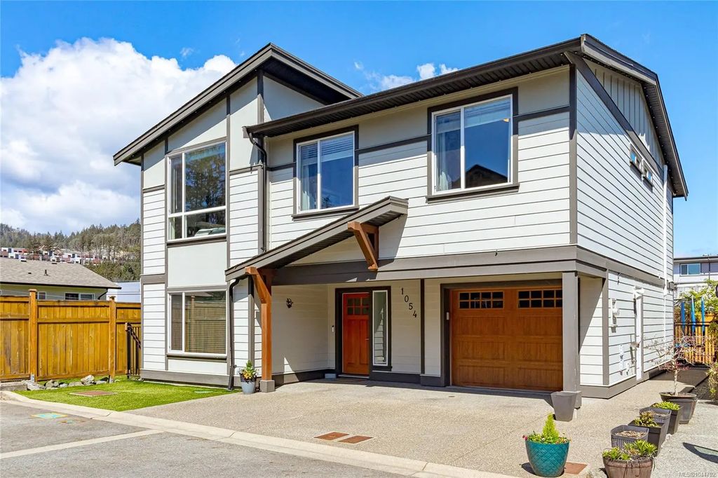 1054 Whitney Crt, Langford