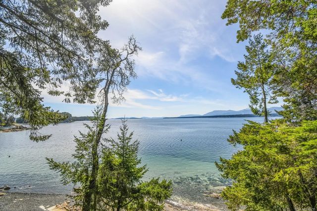 3 of 54 - 919 Salal Dr, Mudge Island, BC