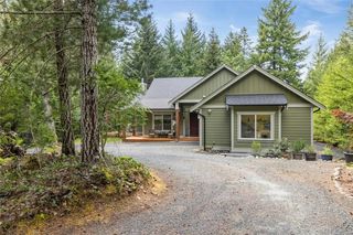 1703 Peligren Pl, Qualicum Beach