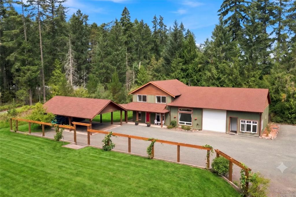 1704 Matterson Rd, Errington