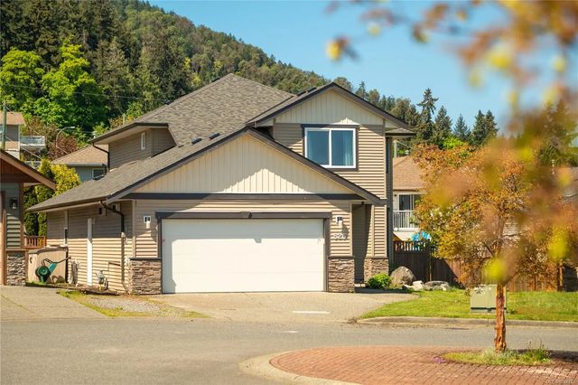 2 of 69 - 525 Ballou Pl, Ladysmith, BC