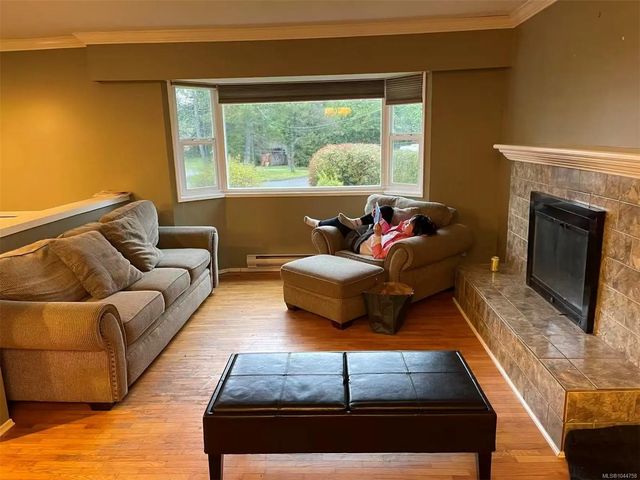 3 of 20 - 966 Haslam Ave, Langford, BC