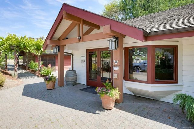 2 of 34 - 840 Cherry Point Rd, Cobble Hill, BC