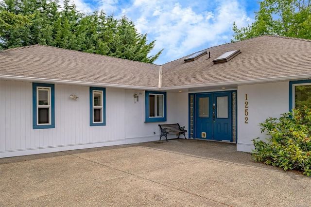 2 of 56 - 1252 Bunker Pl, French Creek, BC