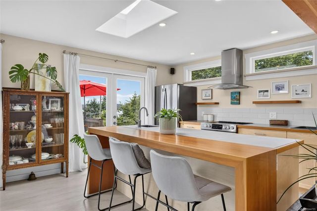 4 of 45 - 5674 Market St, Union Bay, BC
