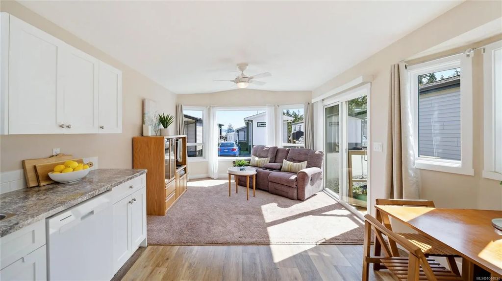 747 Old Place Rd 511, Central Saanich