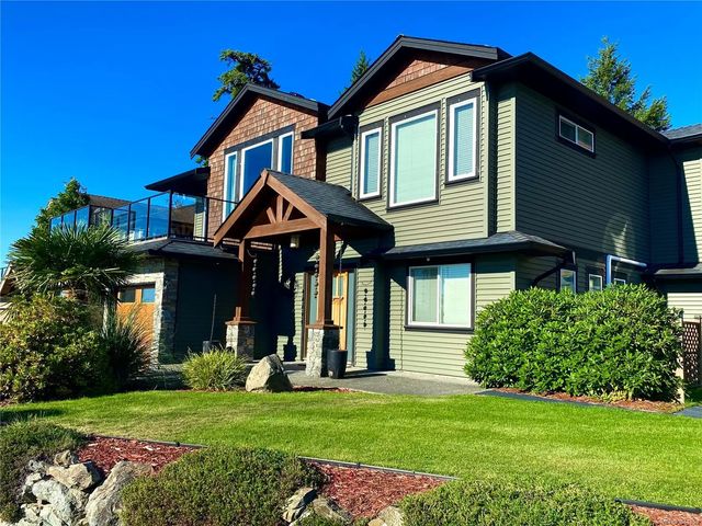 3 of 46 - 3702 Glen Oaks Dr, Nanaimo, BC