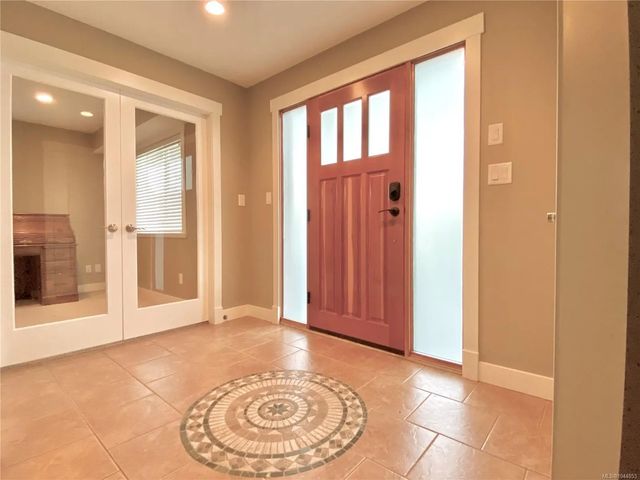 5 of 46 - 3702 Glen Oaks Dr, Nanaimo, BC