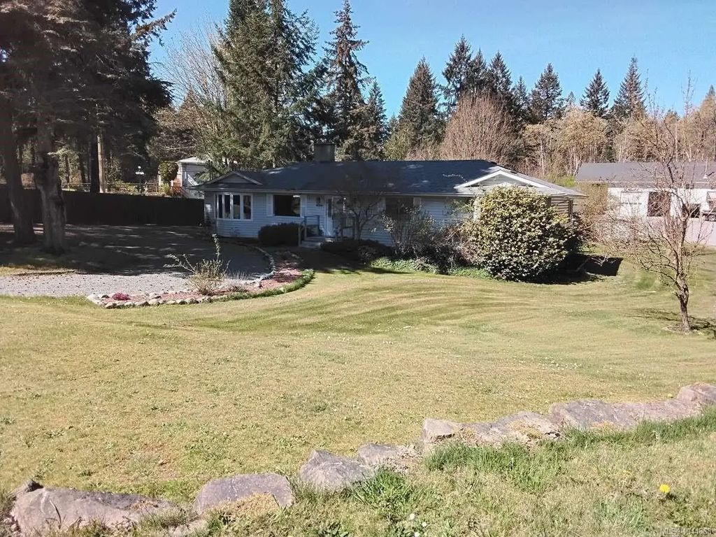 4759 Yellow Point Rd, Ladysmith