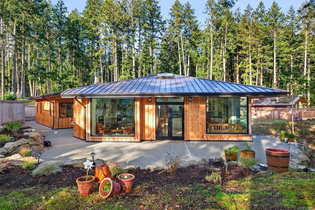 177 Maracaibo Lane, Salt Spring