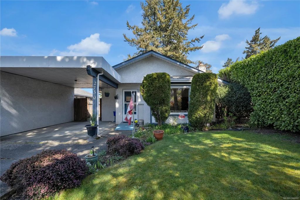 2730 Glen Lake Pl, Langford