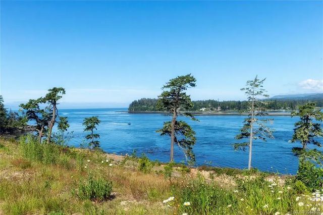 3 of 11 - 7078 East Sooke Rd, Sooke, BC