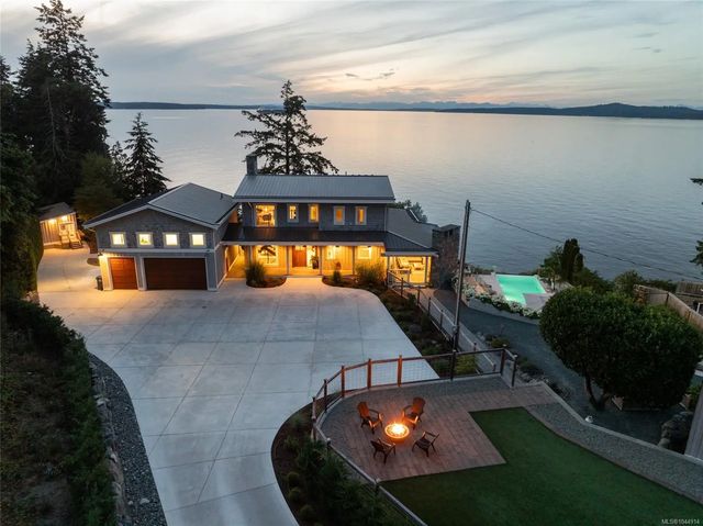 3089 Cook St, Chemainus
