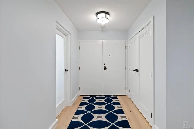 4 of 64 - 2920 Cook St 501, Victoria, BC