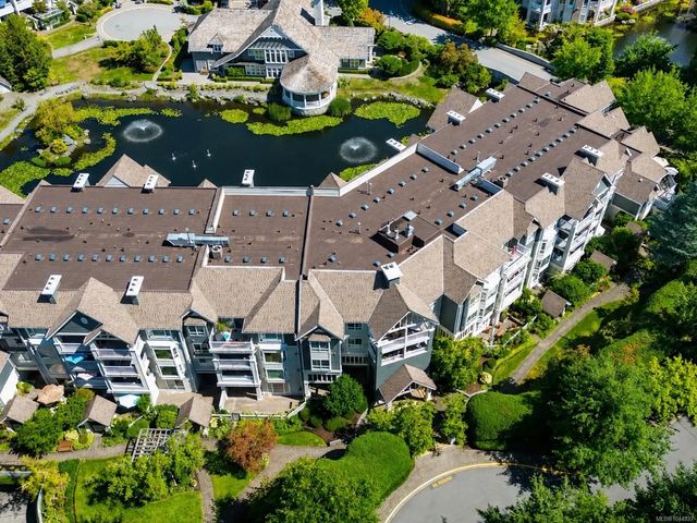 2 of 69 - 5650 Edgewater Lane 215, Nanaimo, BC