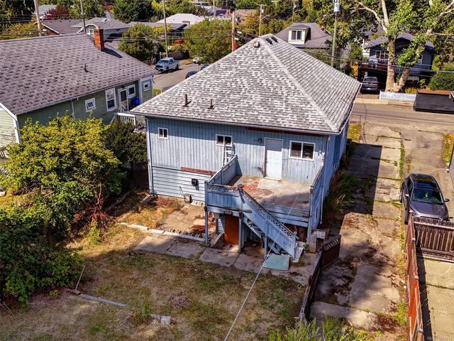 3 of 15 - 1637 Pembroke St, Victoria, BC