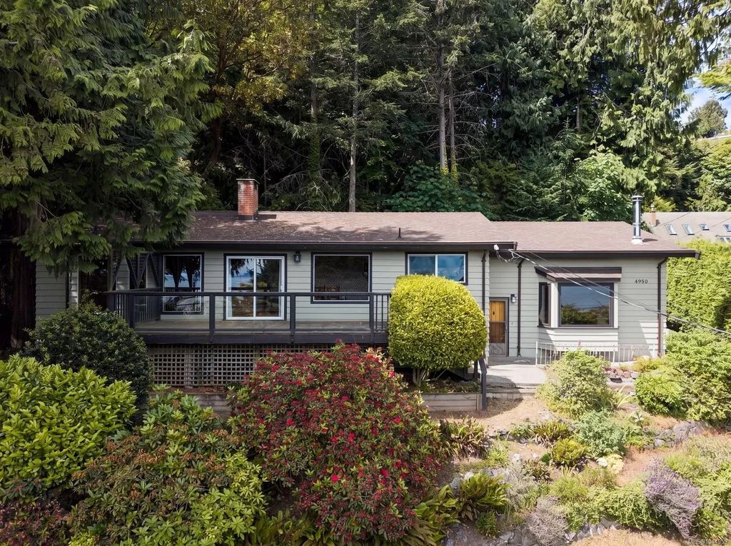 4950 Lochside Dr, Saanich